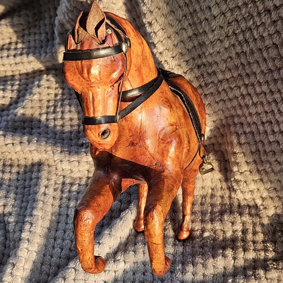 Vintage Hand Crafted Leather Wrapped Horse Figurine Statue - Picture 10 of 11